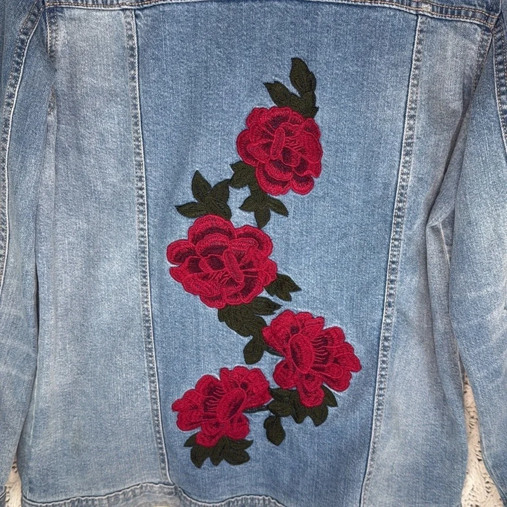 Arizona Jean Women's Size L Denim Jacket Embroidered Roses 90s Grunge ALT E-Girl